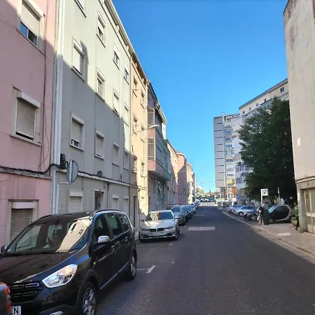 Apartment Terrace Flat Near River *